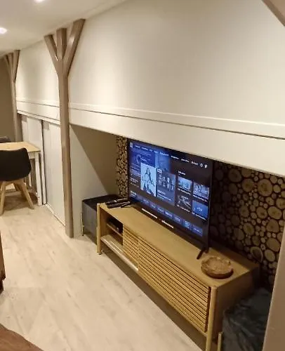 Antares - Sils --- 2 Separees En Mezzanine Διαμέρισμα